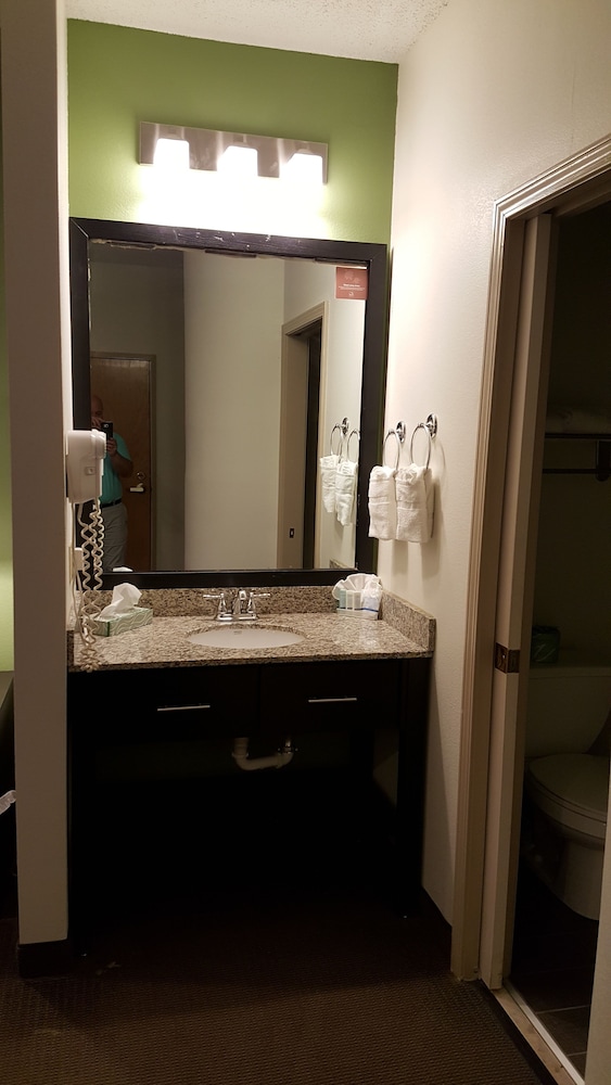 Sleep Inn Henderson-Evansville South 7/41