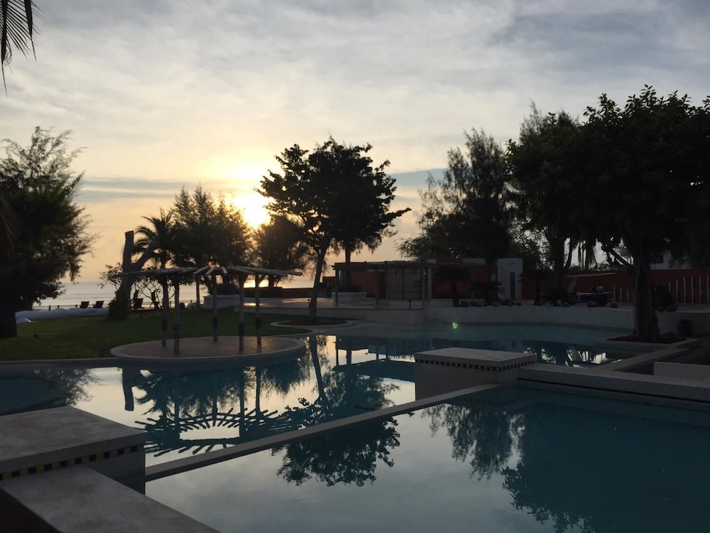 Away Las Tortugas Beachfront 41/50