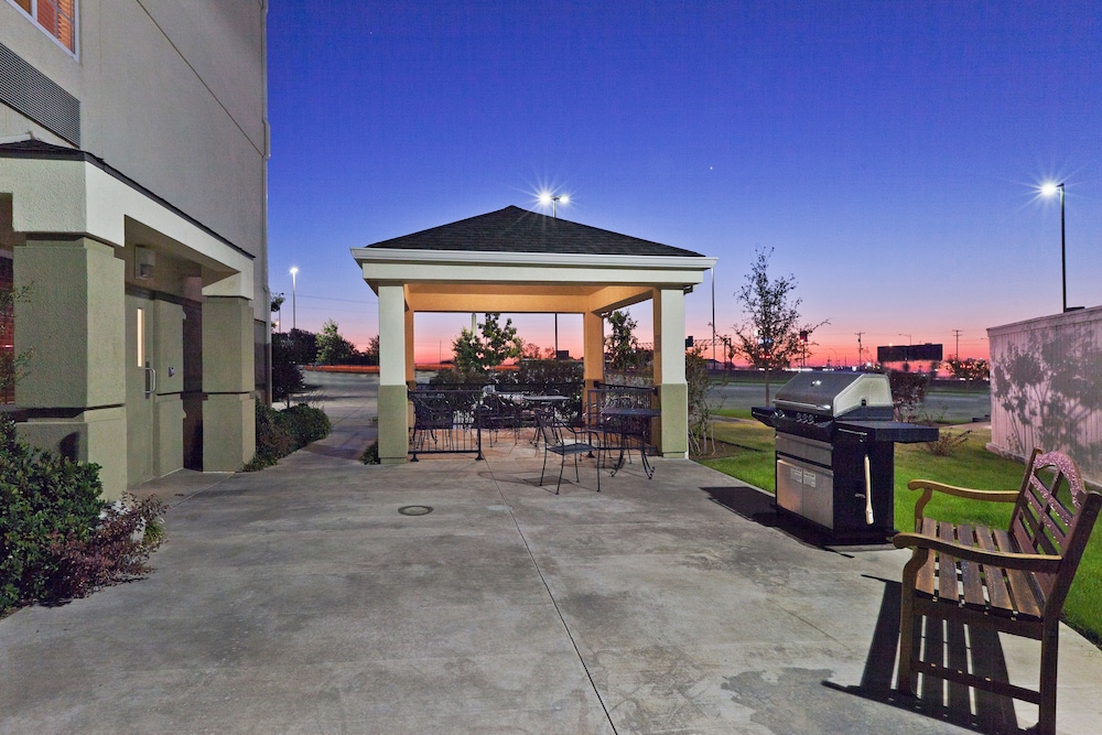 Candlewood Suites Wichita Falls At Maurine Street 1/45