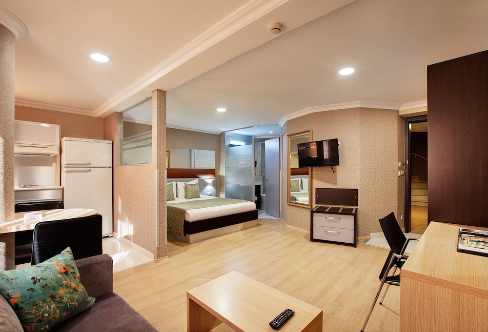 Gallery Residence And Boutique Hotel 48/72