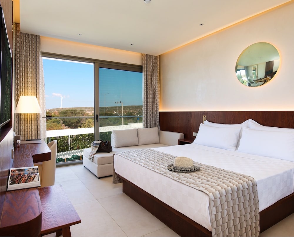 THE XON HOTEL 14/50