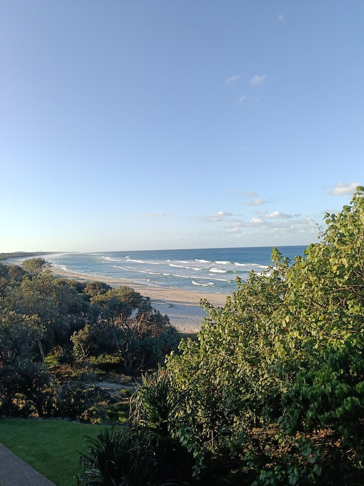 The Beach Cabarita 72/78