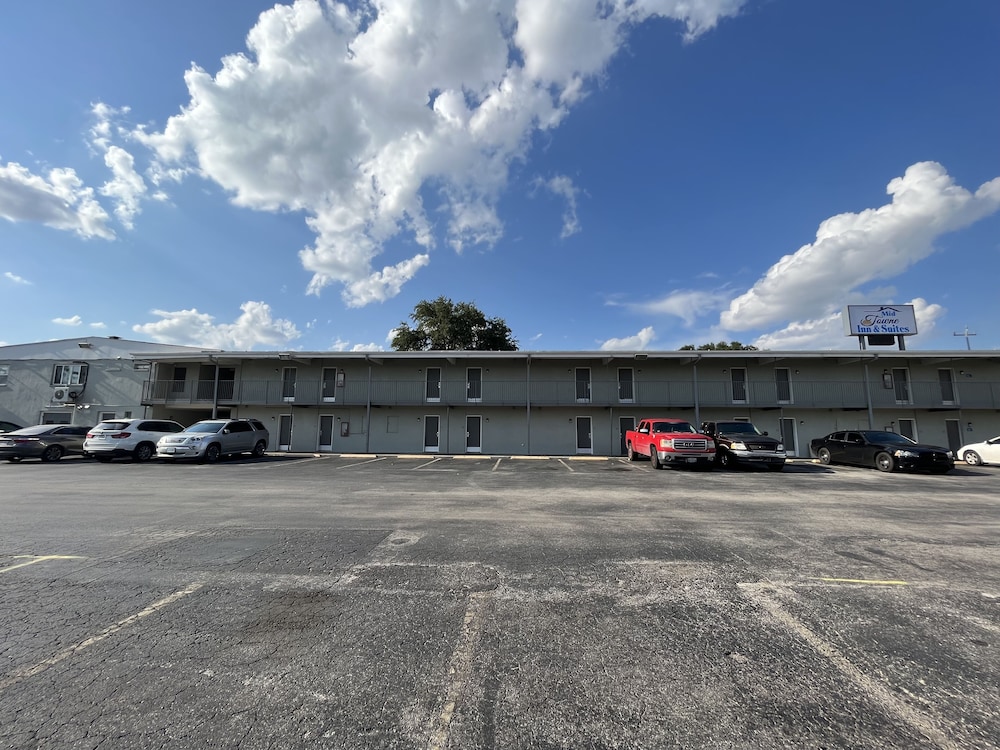 Mid Towne Inn Suites San Antonio 35/43