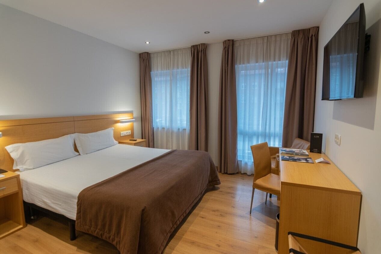 SUPERIOR, DOUBLE BED