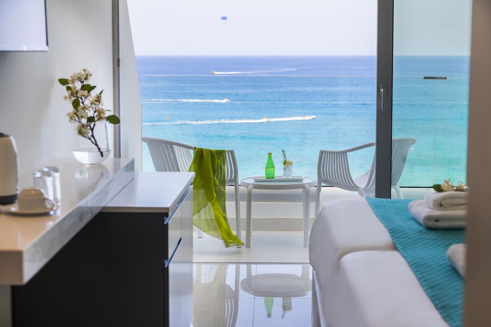 Silver Sands Beach Hotel 50/50