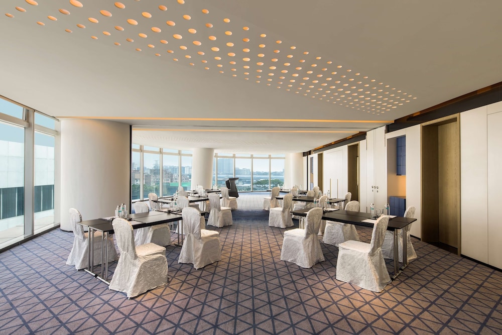 DoubleTree by Hilton Foshan-Nanhai 18/35