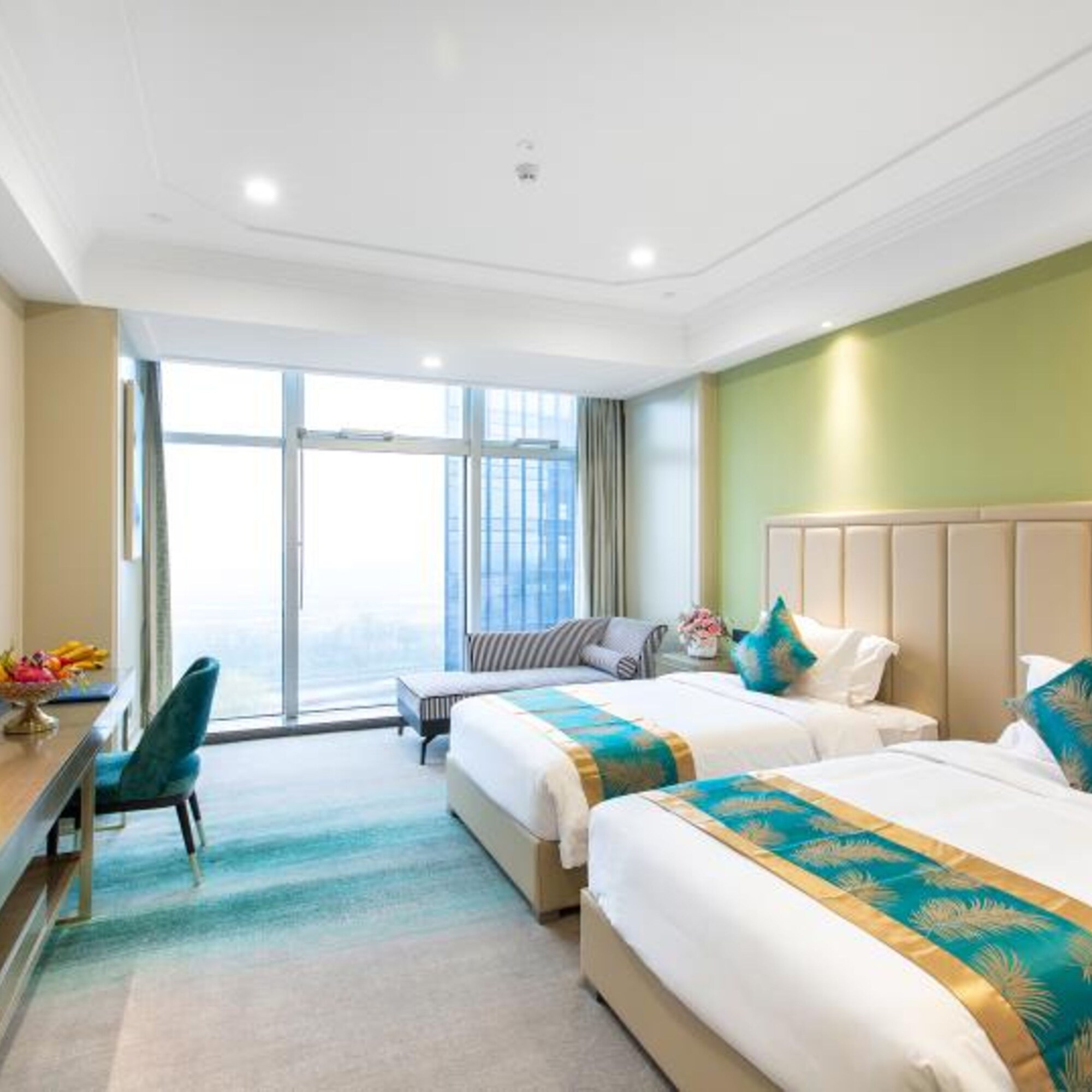 DELUXE, TWIN BEDS