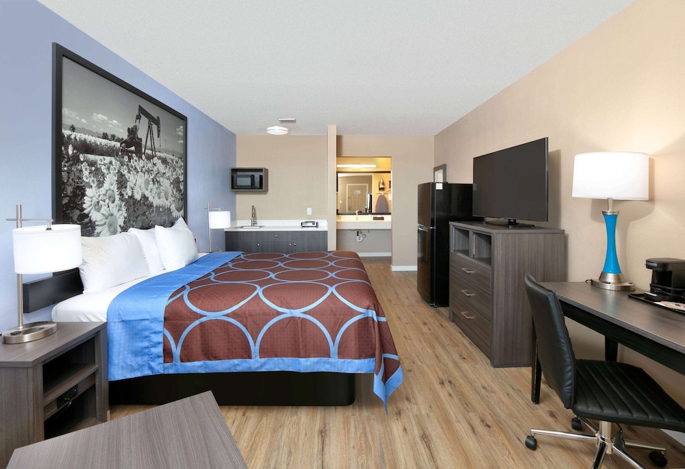 Super 8 by Wyndham Victoria TX 11/20