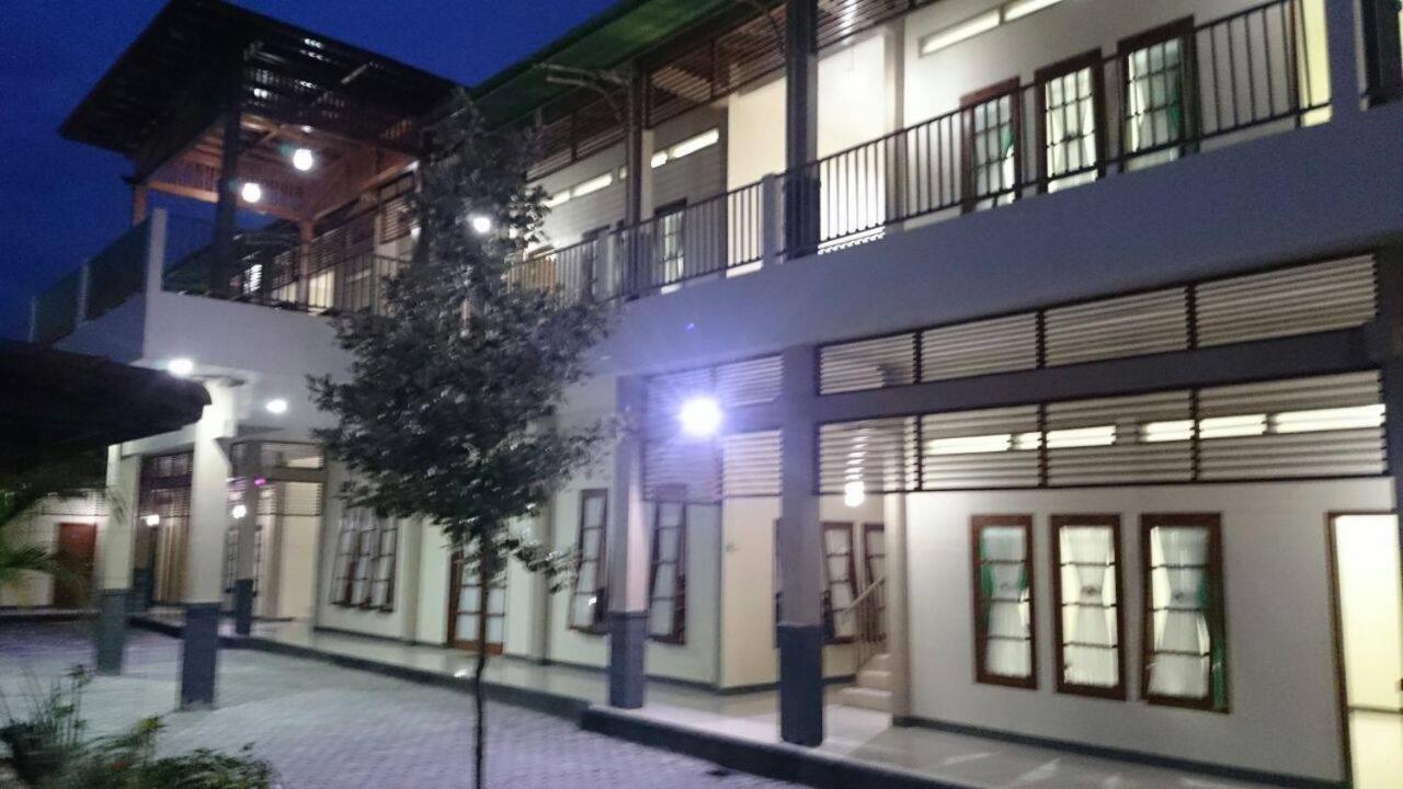 Grand Cepu Hotel 4/35