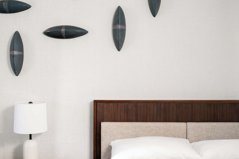 Maui Coast Hotel 30/71