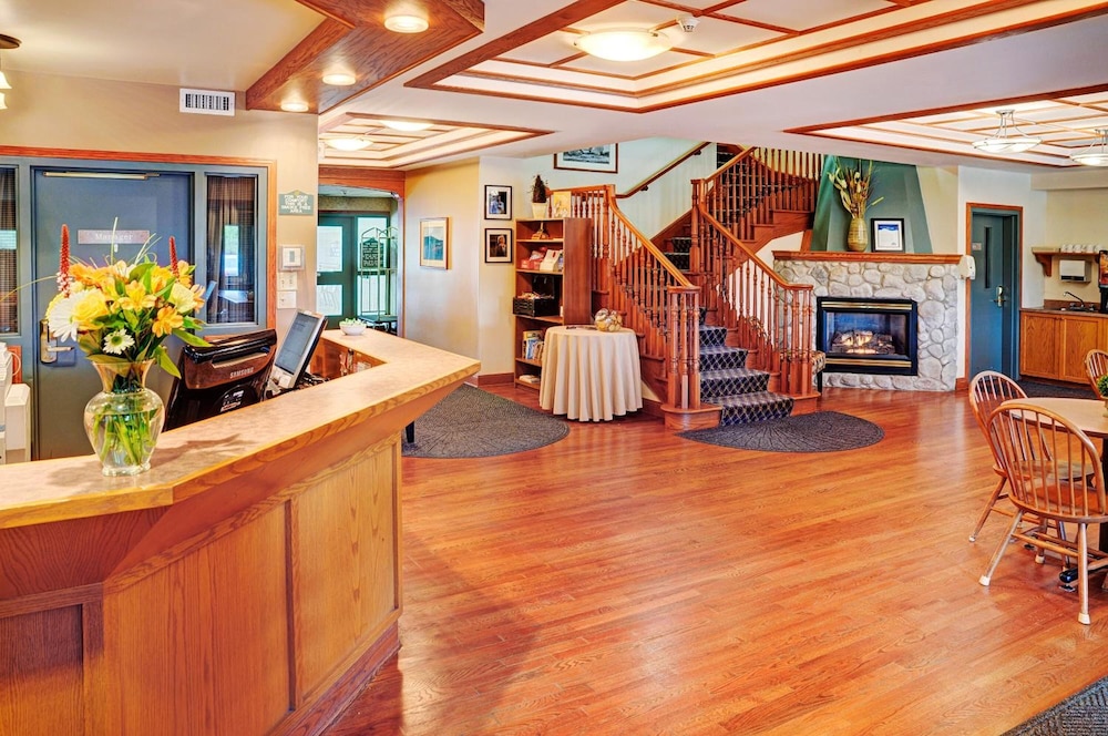Coastal Inn Halifax 45/60