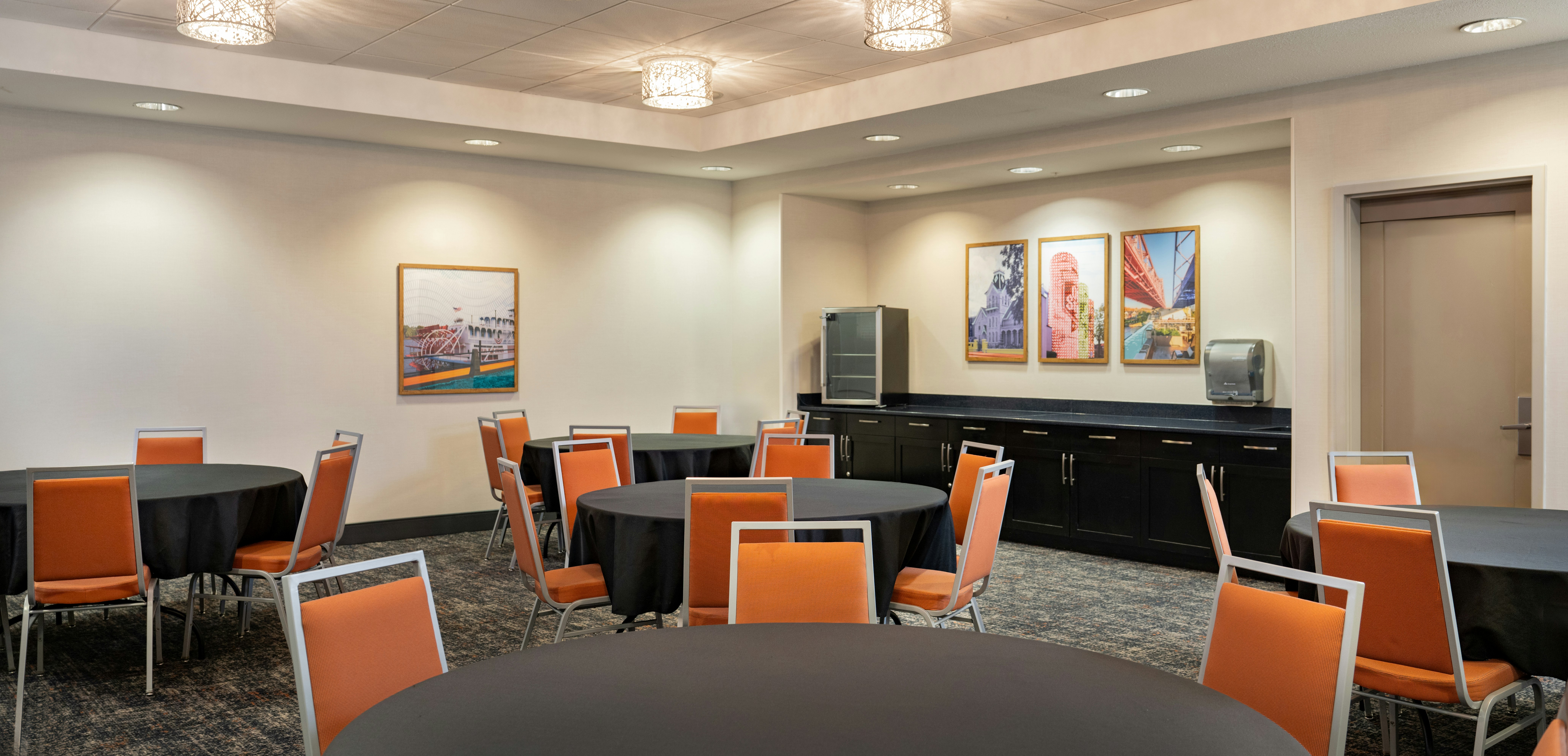 Hampton Inn & Suites La Crosse/Downtown 62/63