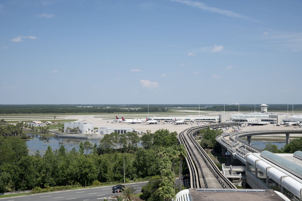 Hyatt Regency Orlando International Airport Hotel 48/50