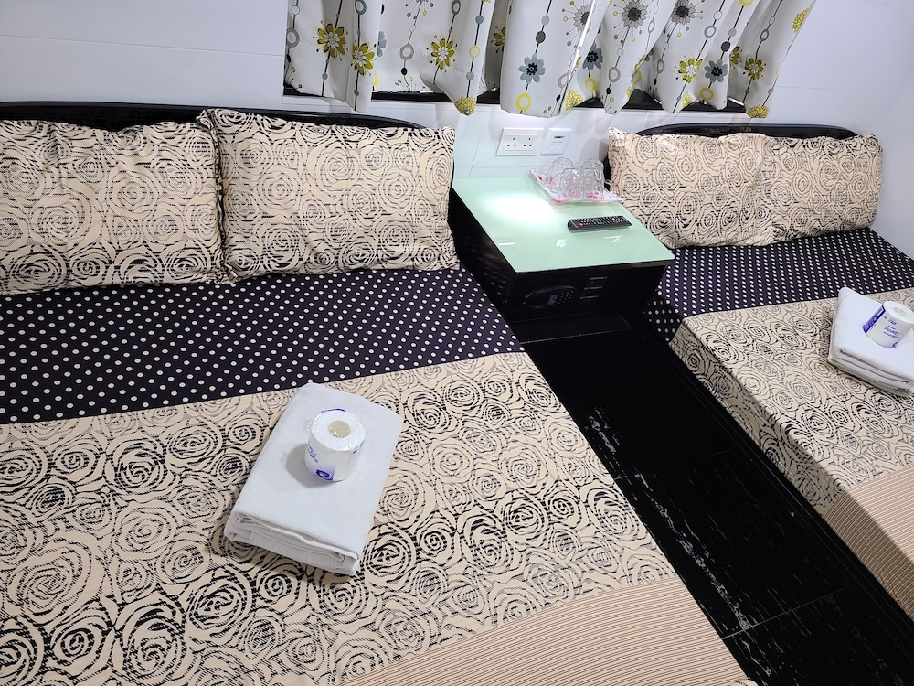 Hong Kong Budget Hostel 30/45