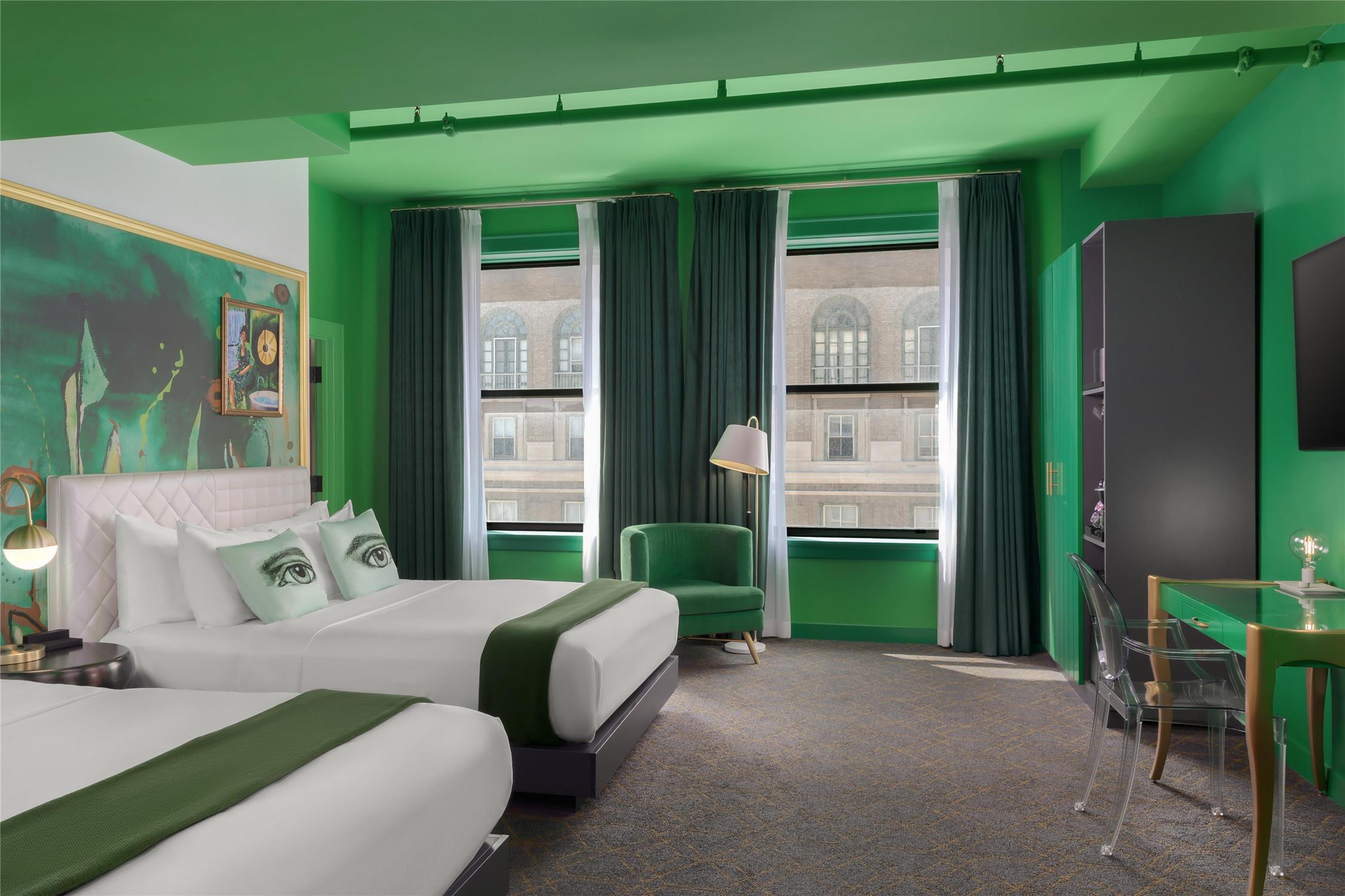room, 2 queen beds, accessible