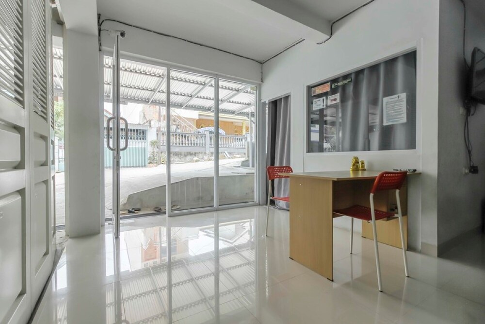Reddoorz Near Siloam Hospital Palembang 33/56