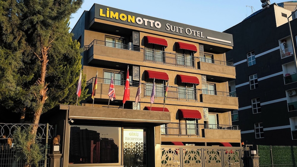 Limonotto Suit Otel 1/44