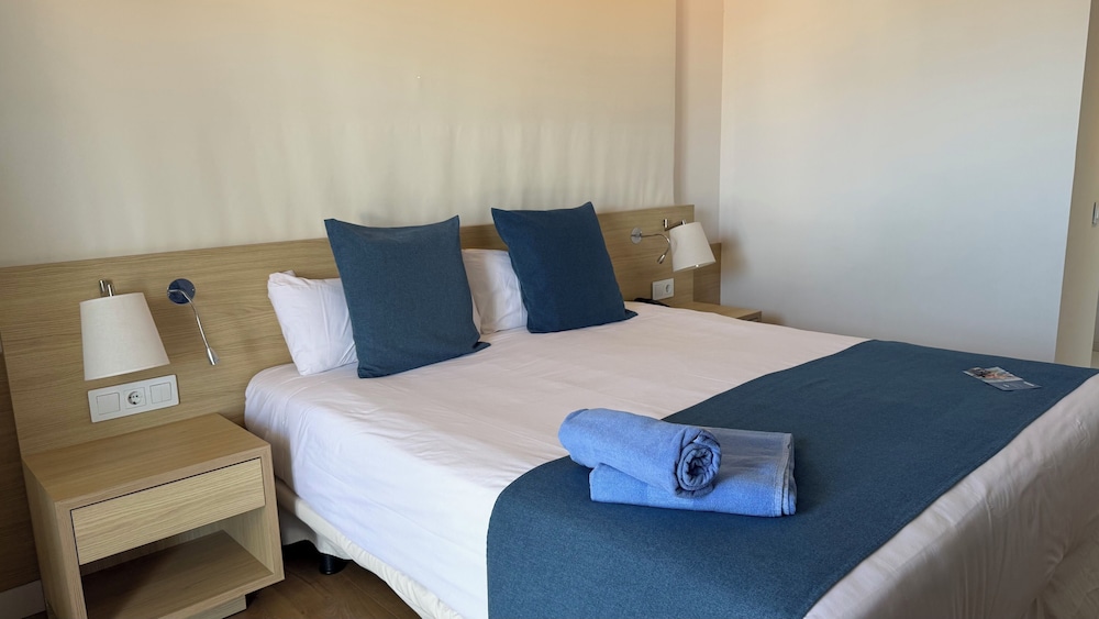 جناح جونيور ثلاثي بسرير كينج، Aqua Hotel Onabrava 2/2