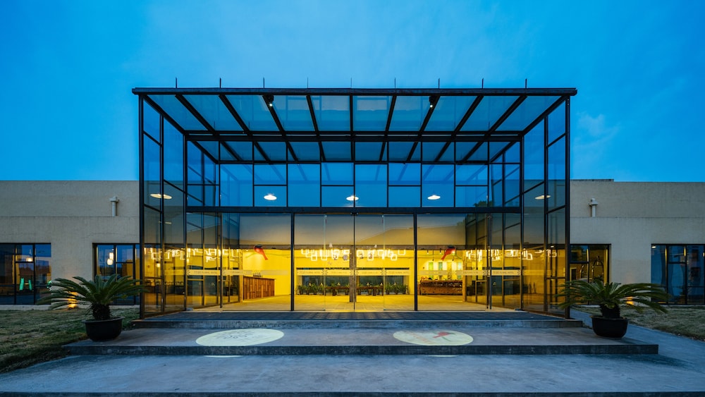 Ramada Encore by Wyndham Shanghai Pudong Airport 9/61