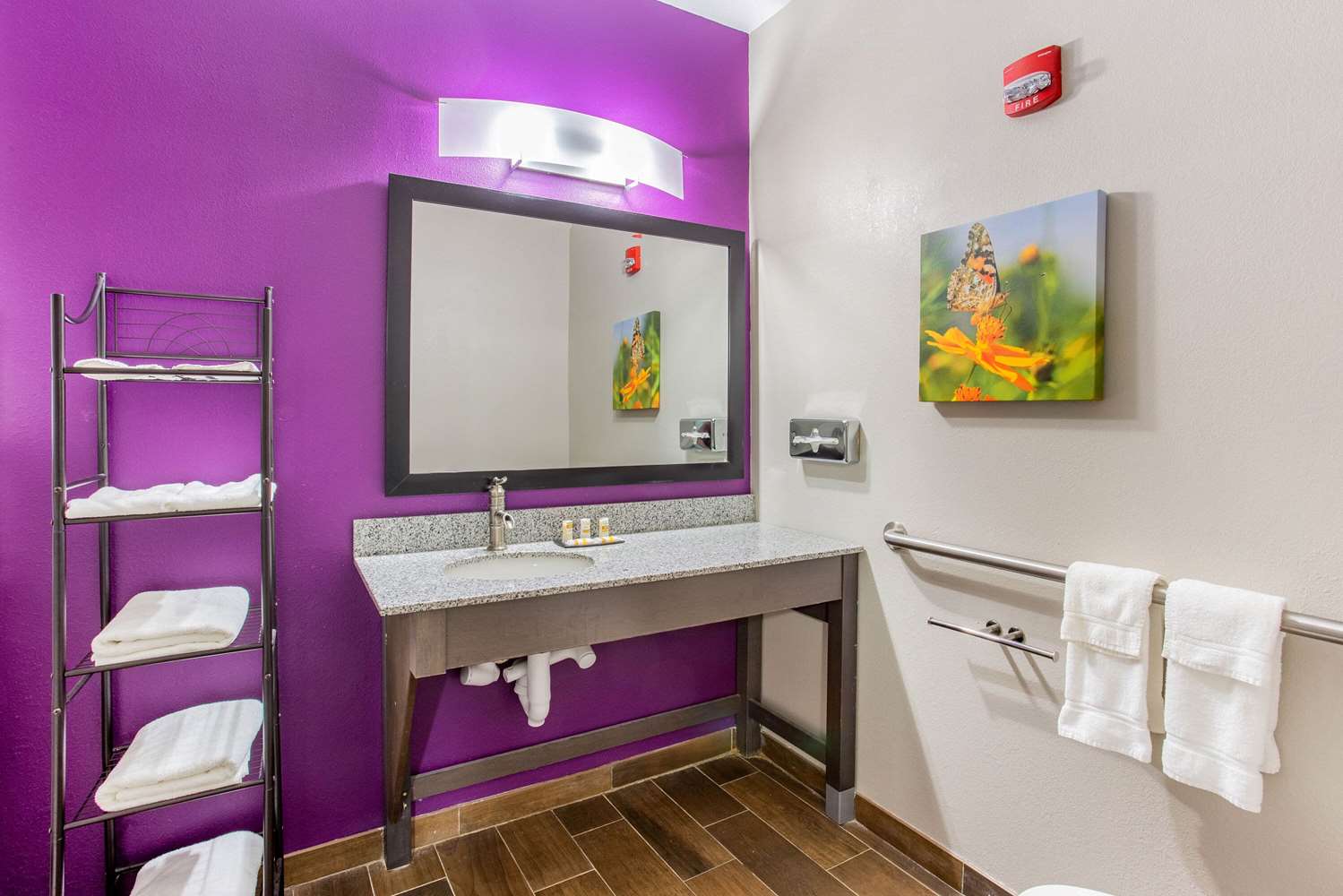 La Quinta Inn And Suites By Wyndham Springfield IL 63/63
