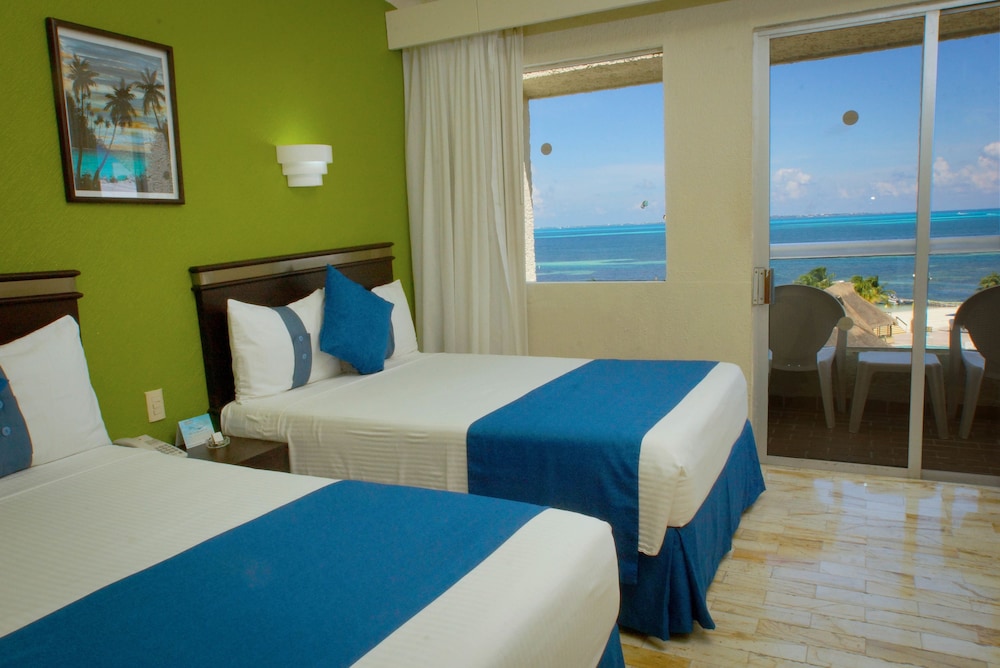Aquamarina Beach Hotel Cancun 20/63