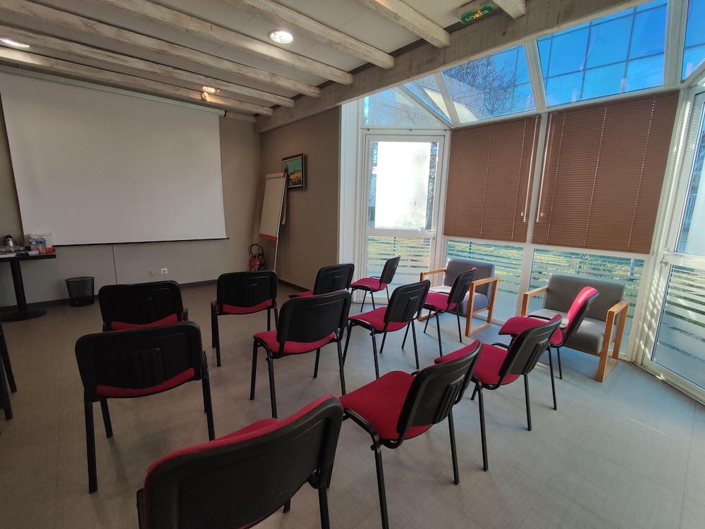 Hotel Le Provencal 51/61