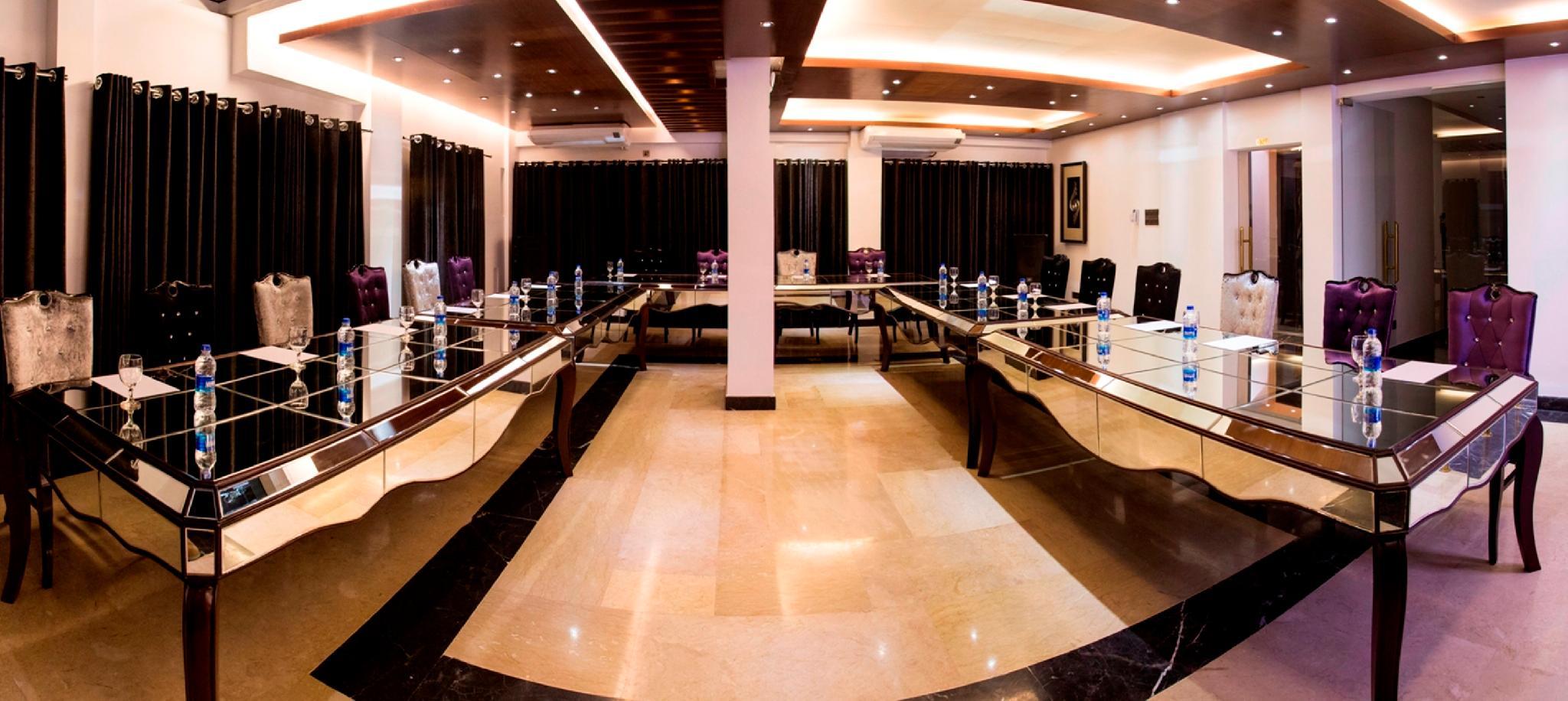 Monsoon Inn 26/29