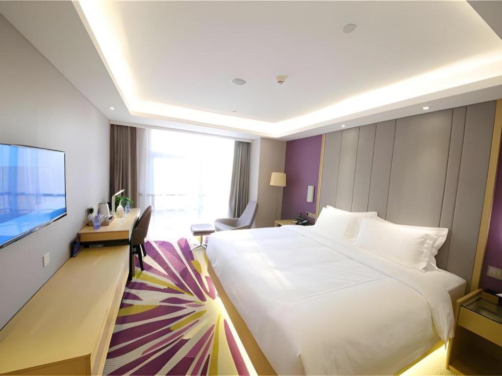 Lavande Hotel (Beijing Olympic Village Birds Nest) 24/51