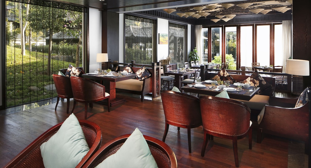Banyan Tree Tengchong 72/81