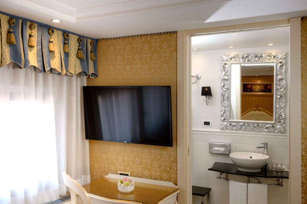 Hotel Olimpia Venice, BW Signature Collection 44/50