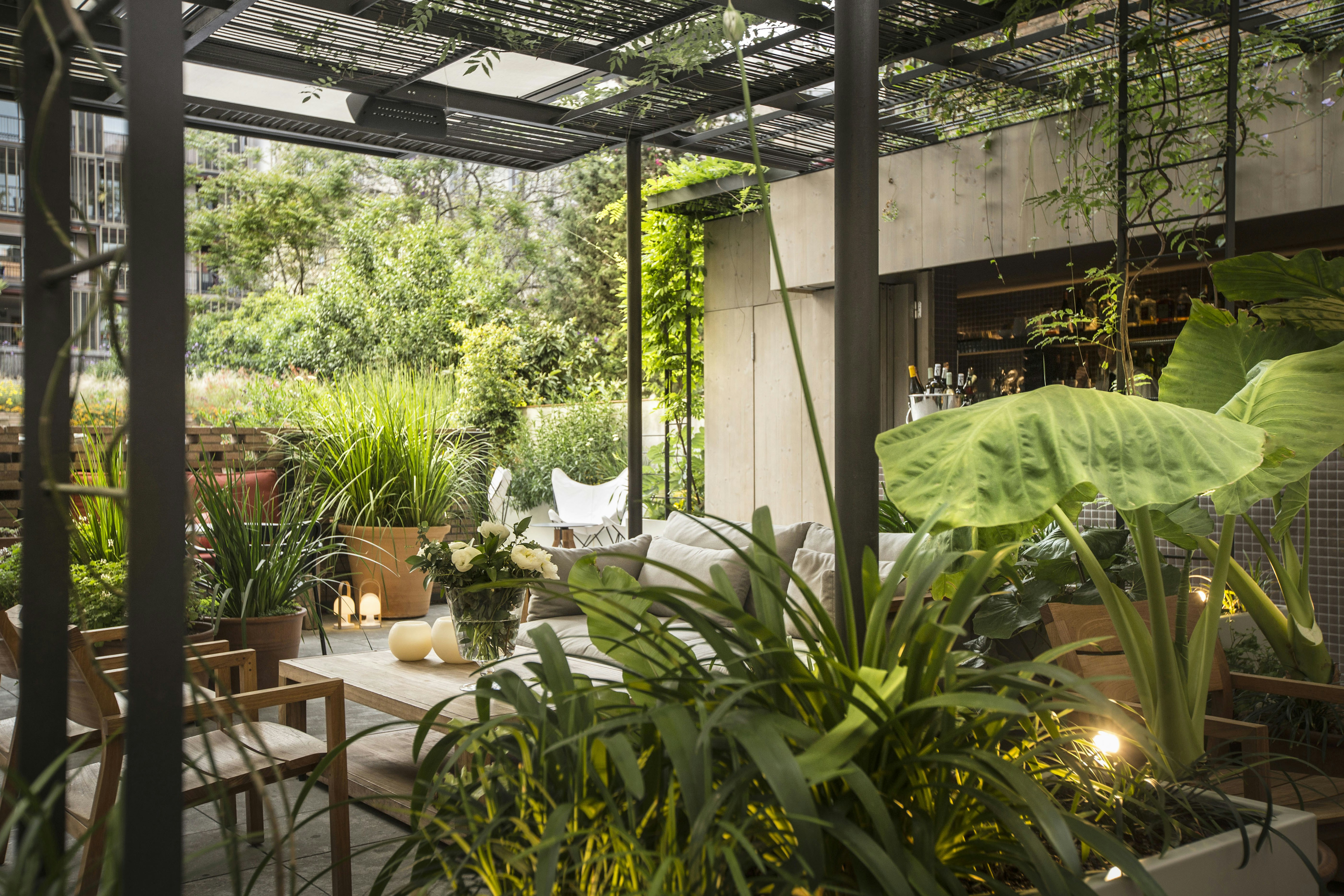 Alexandra Barcelona Hotel Curio Collection By Hilton 85/90