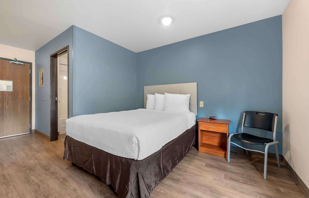 Extended Stay America Select Suites - Orlando - East 21/42