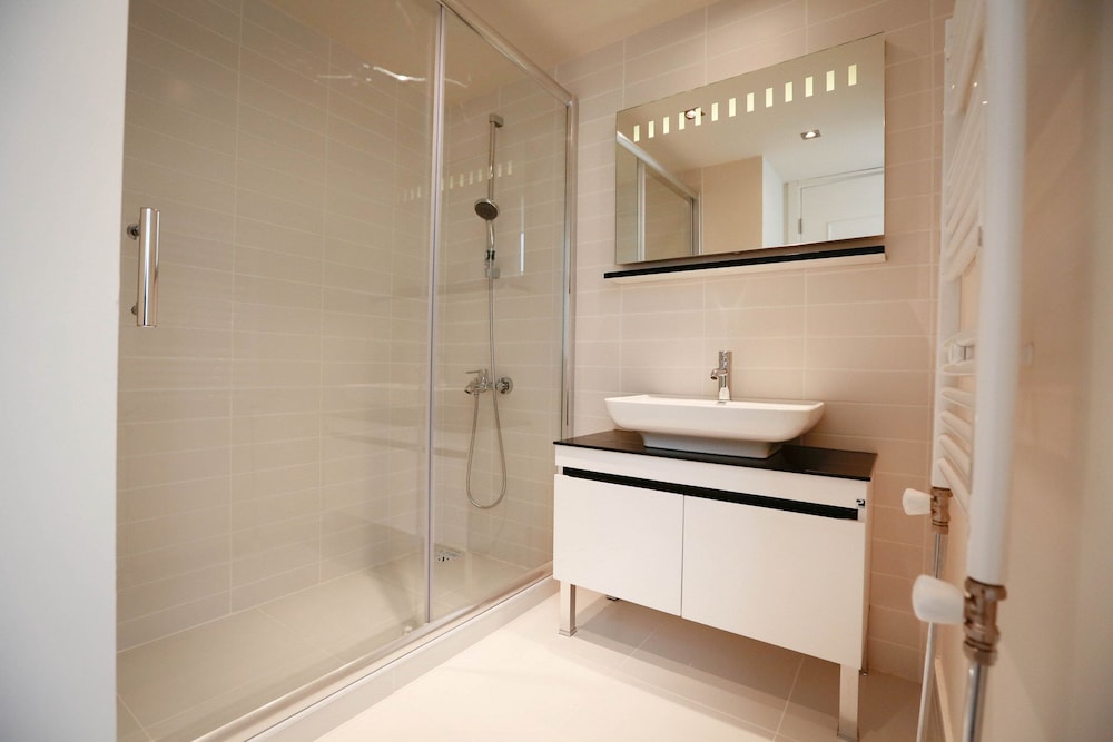 Melek Hotels Moda 62/62