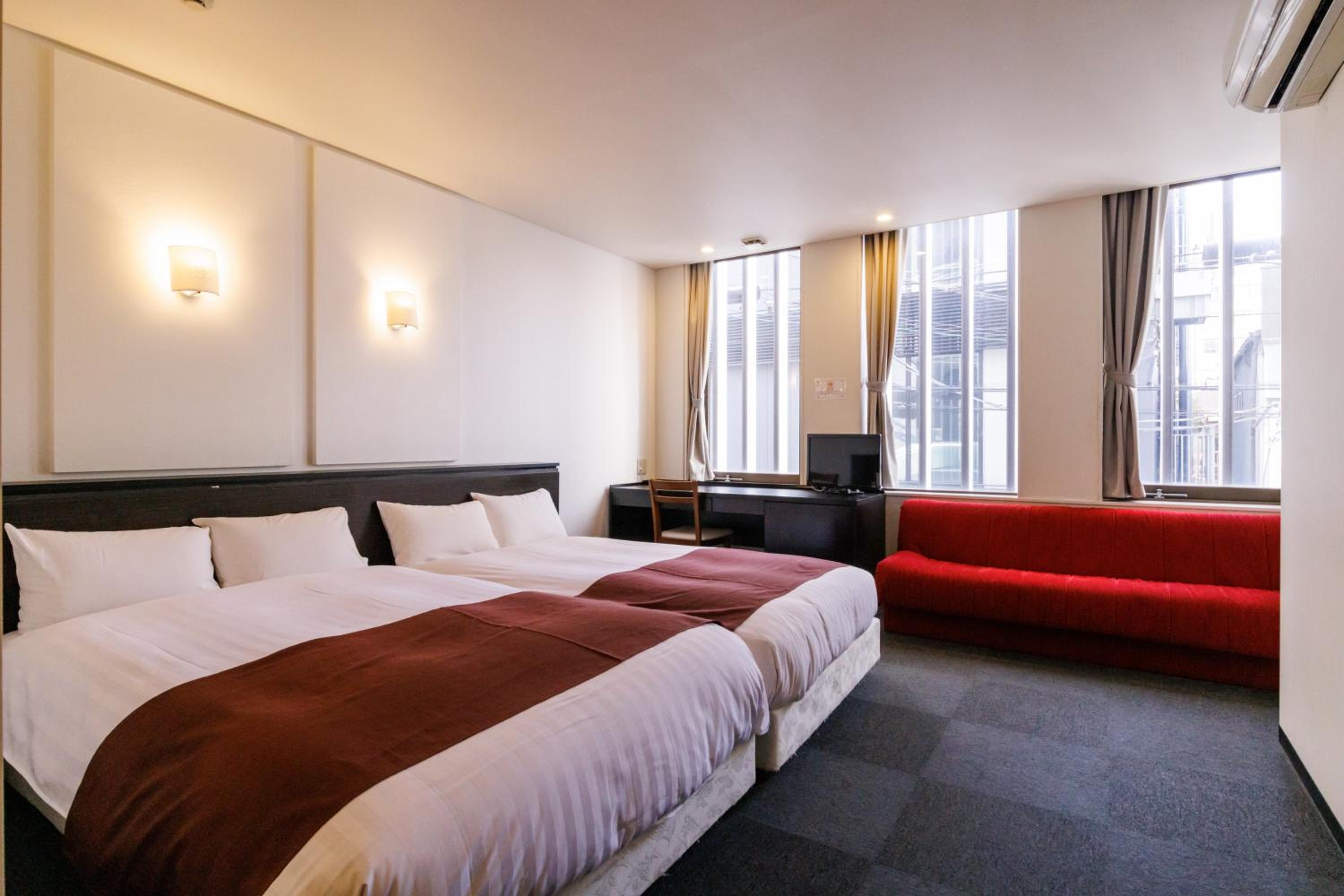 Room, Twin Beds