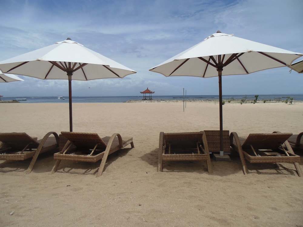 Grand Whiz Hotel Nusa Dua 61/75