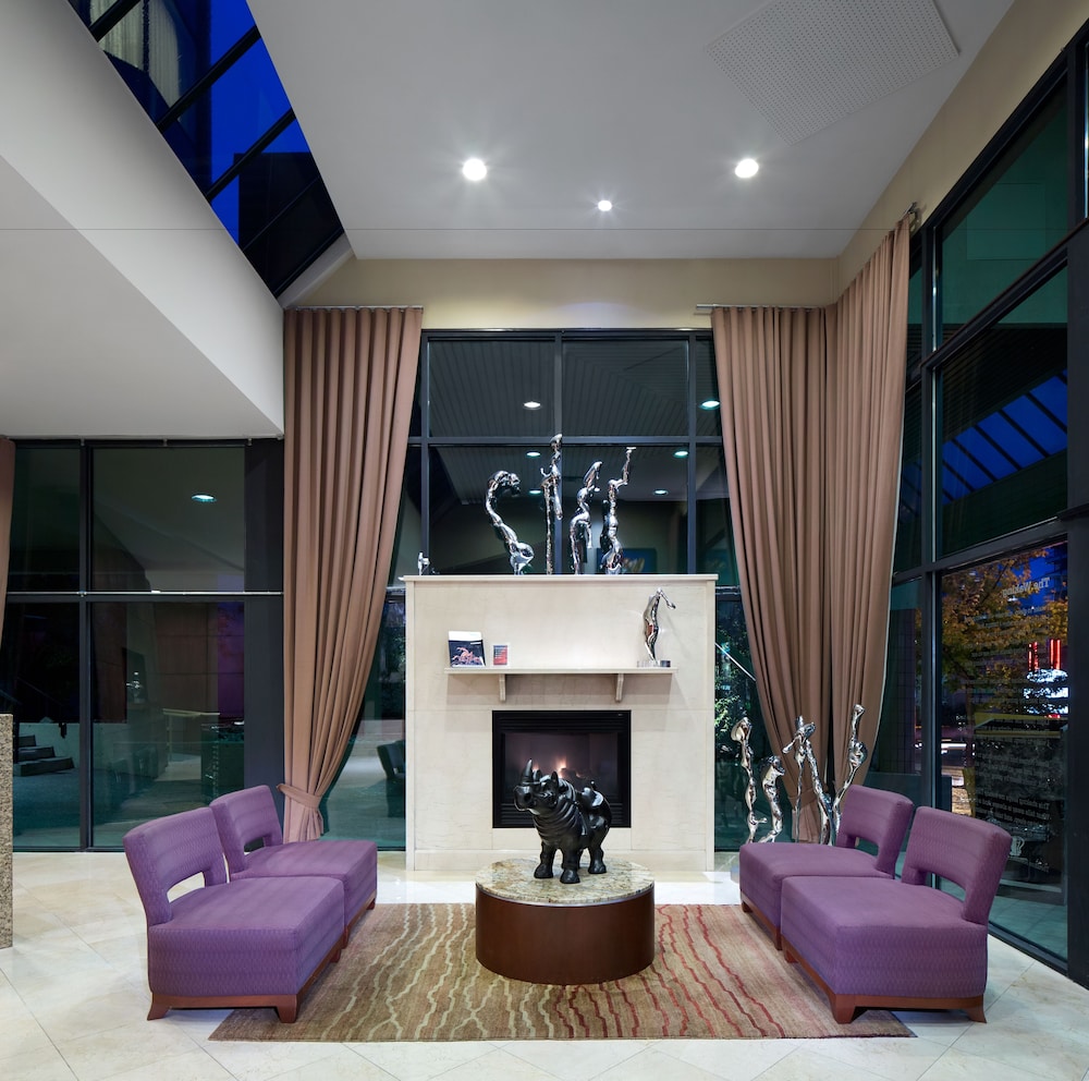 The Listel Hotel 42/54