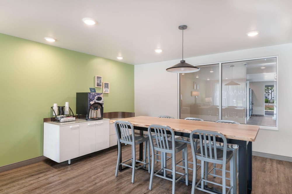 WoodSpring Suites Concord-Charlotte Speedway 19/36