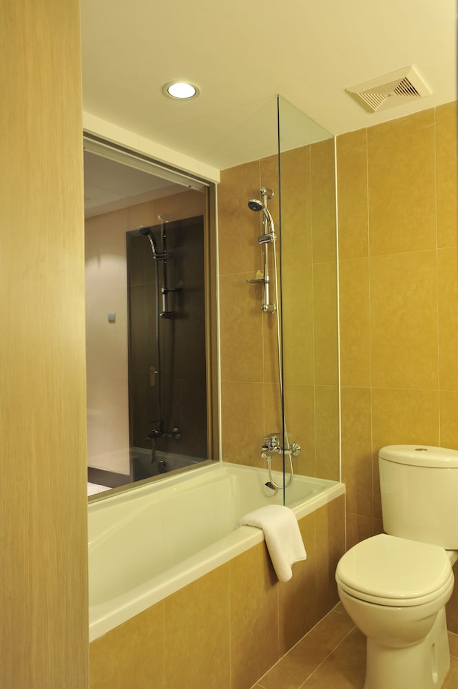 Novotel Shenzhen Watergate 39/41