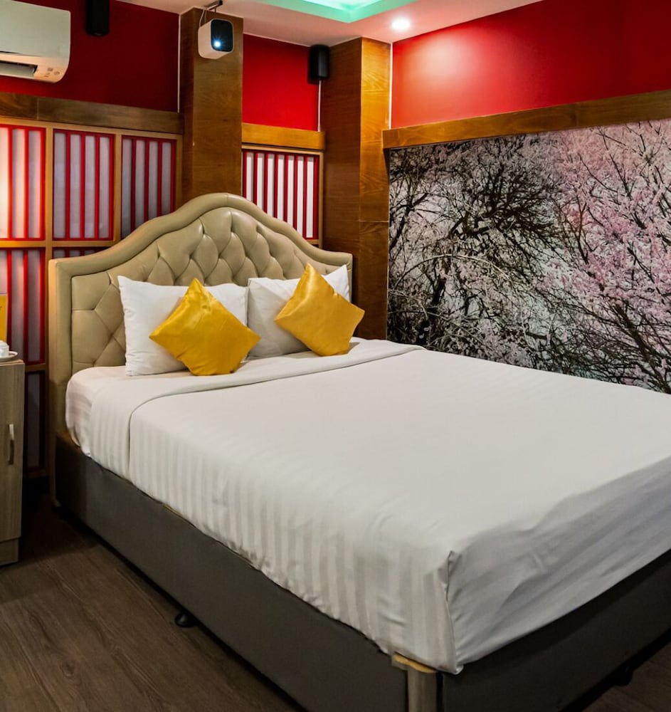 Cupid Hotel 19/72