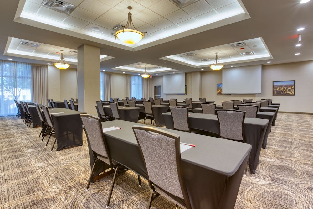 Drury Inn & Suites Near La Cantera Parkway 47/50