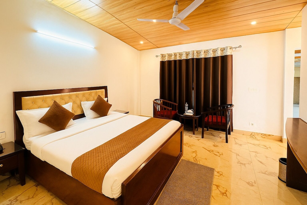 HOTEL SUNNY COT 15/55