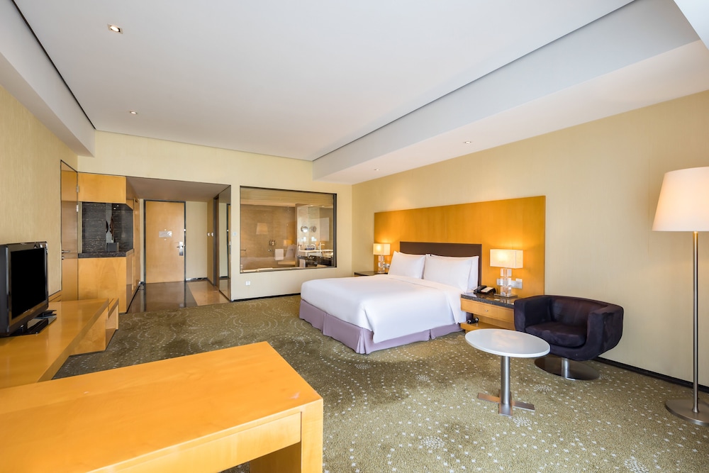 Crowne Plaza Tianjin Binhai 12/50