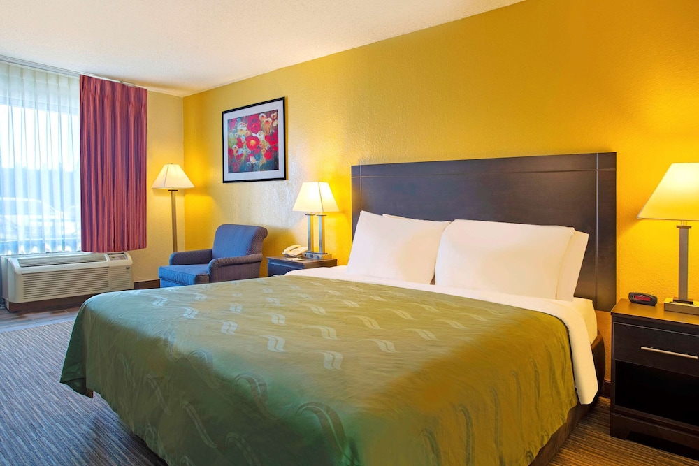 QUALITY INN AT ARLINGTON HIGHLANDS 25/44