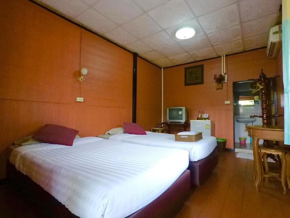 Chiangsangoldenland Resort 1 11/50