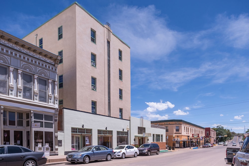 Murray Hotel 7/40