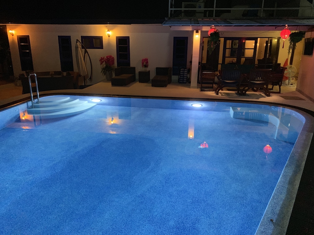 Phuket Gay Home Stay - Caters To Men 27/44