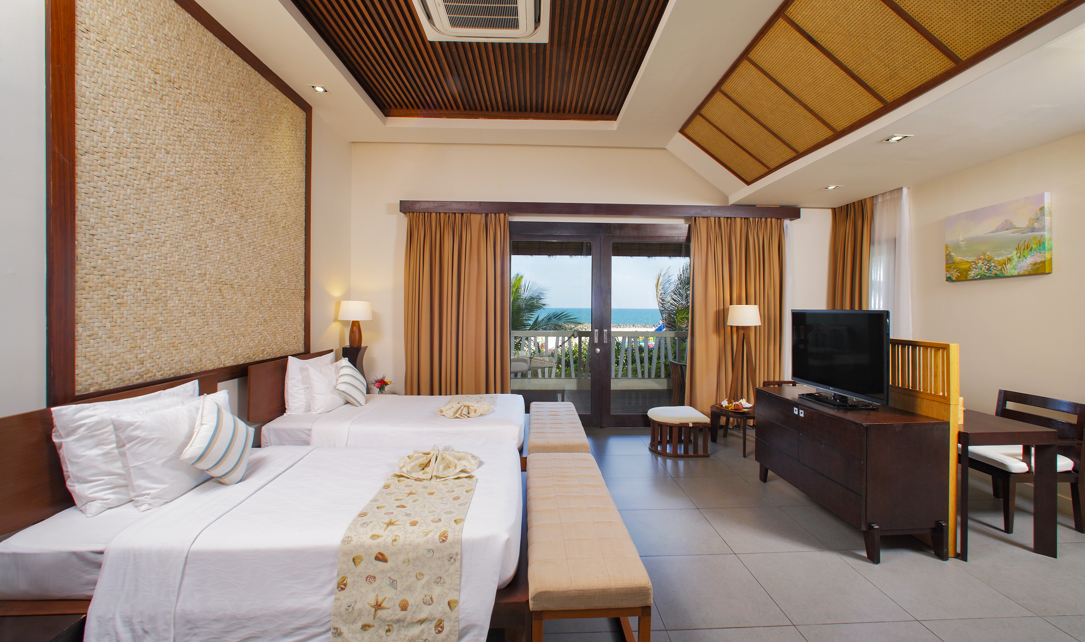 Bungalow Beach Front