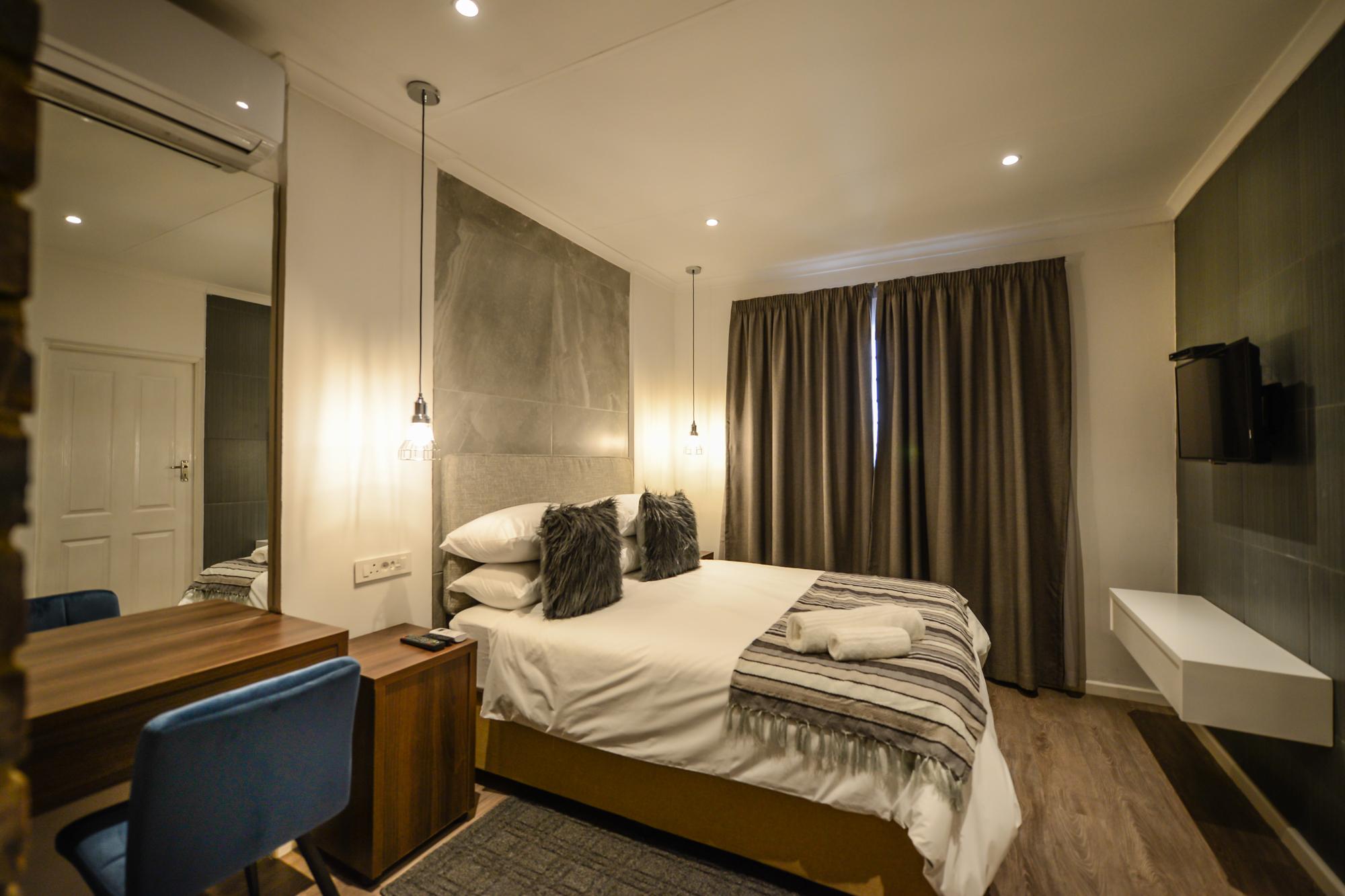 The Royal Bryanston 9/33