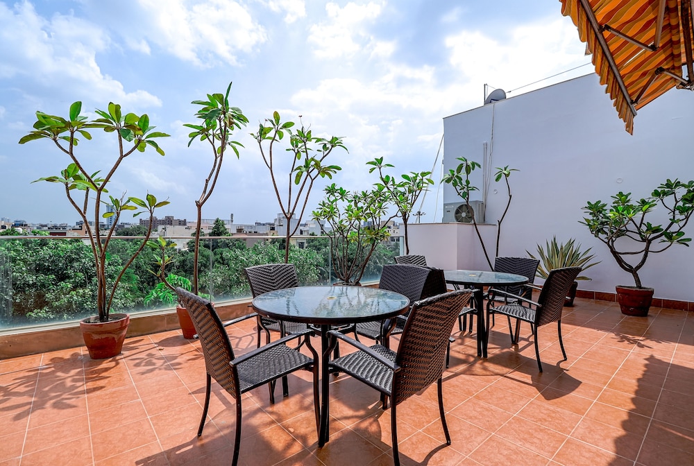 Ahuja Residency Sector 44 Noida 27/39