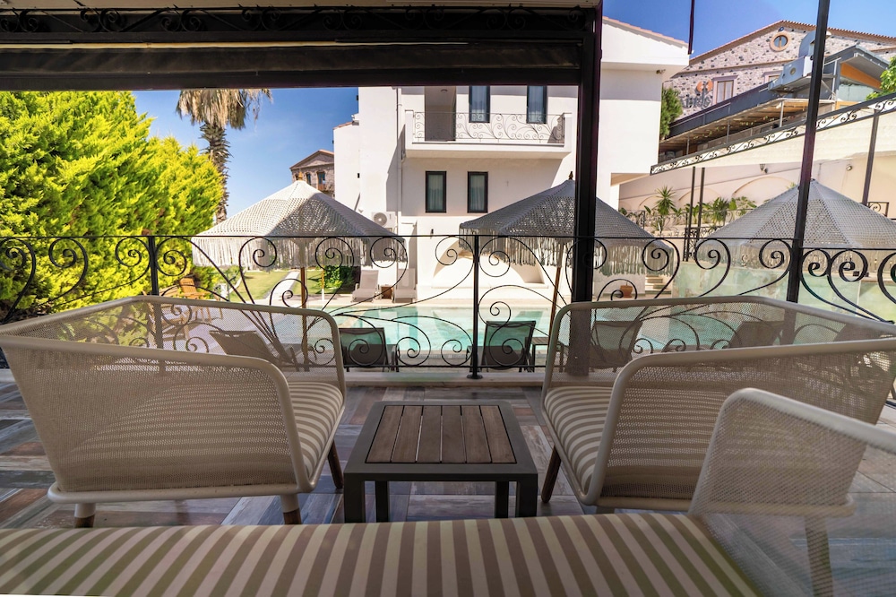 Cunda Dalyan Otel 22/49